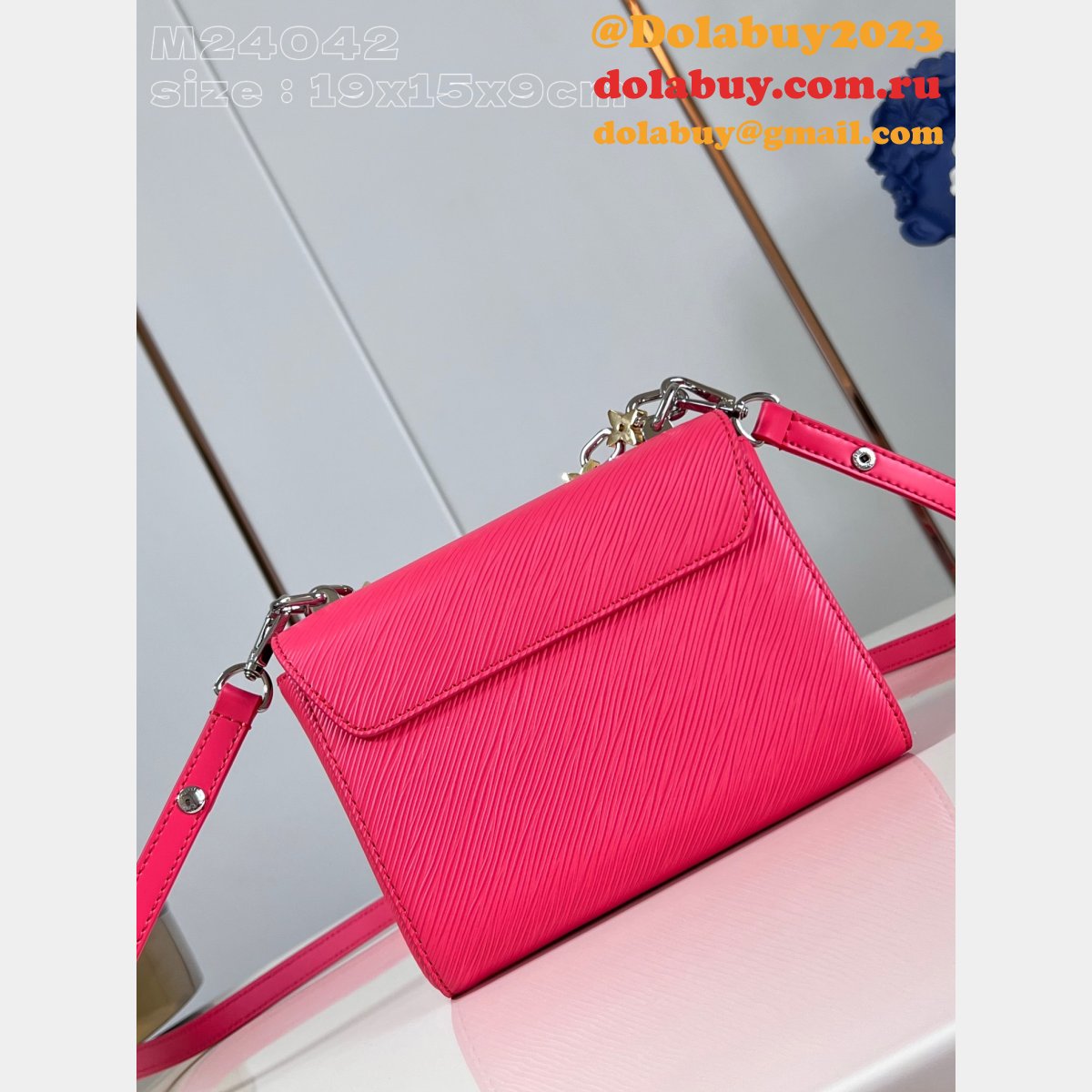 Louis Vuitton Duplicate Twist PM Epi M24042 Replica Bag