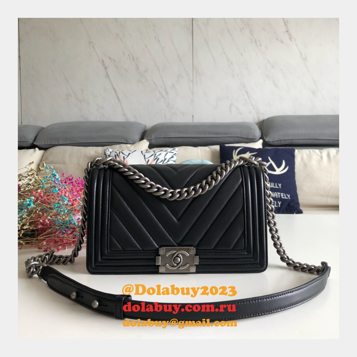 UK CC V Le Boy Top Quality Replica Black Bags Lambskin 25cm