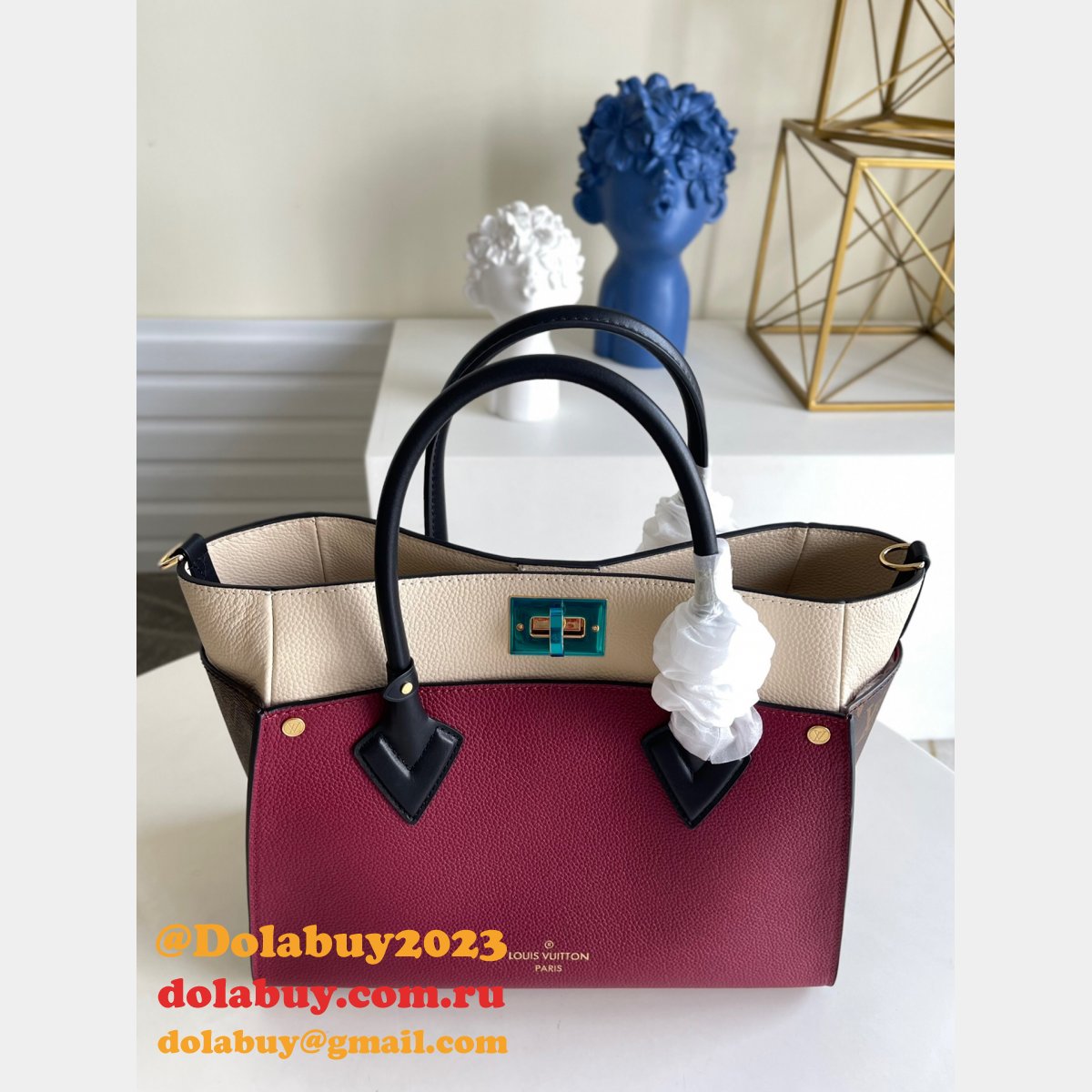 1:1 Replica Louis Vuitton On My Side MM High End Leathers M58485/M56934 Handbags