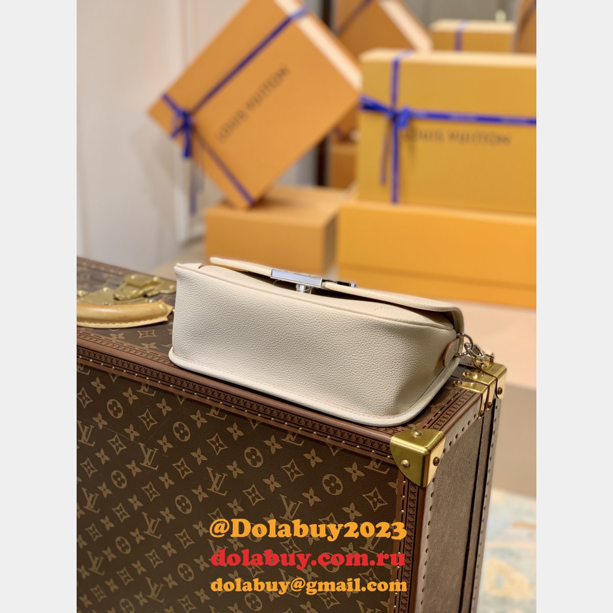 Buci Epi Leather Designer M59457 Louis Vuittons Replica Bag