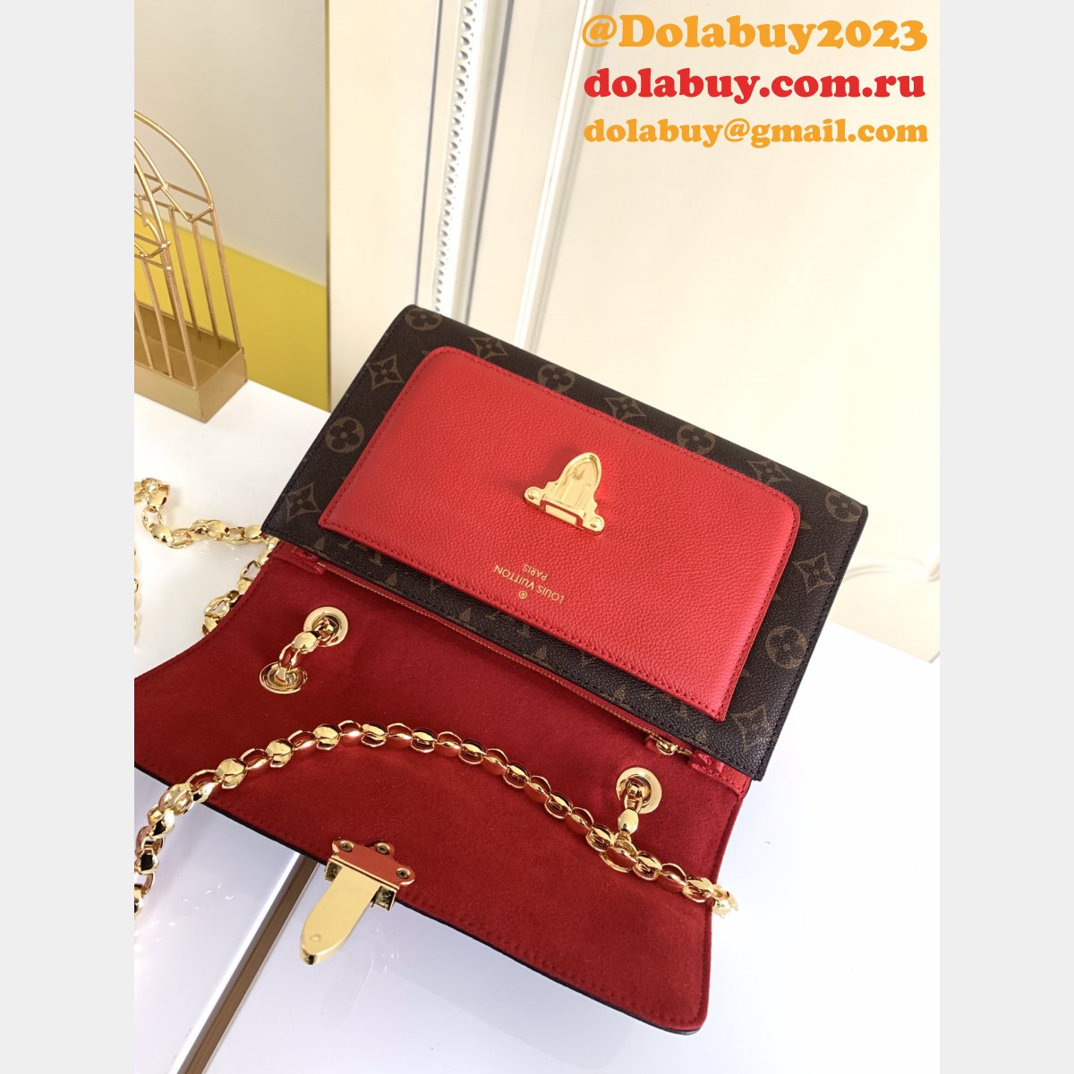 Louis Vuitton Replicas Monogram Canvas M41730 Leather Handbag Victoire