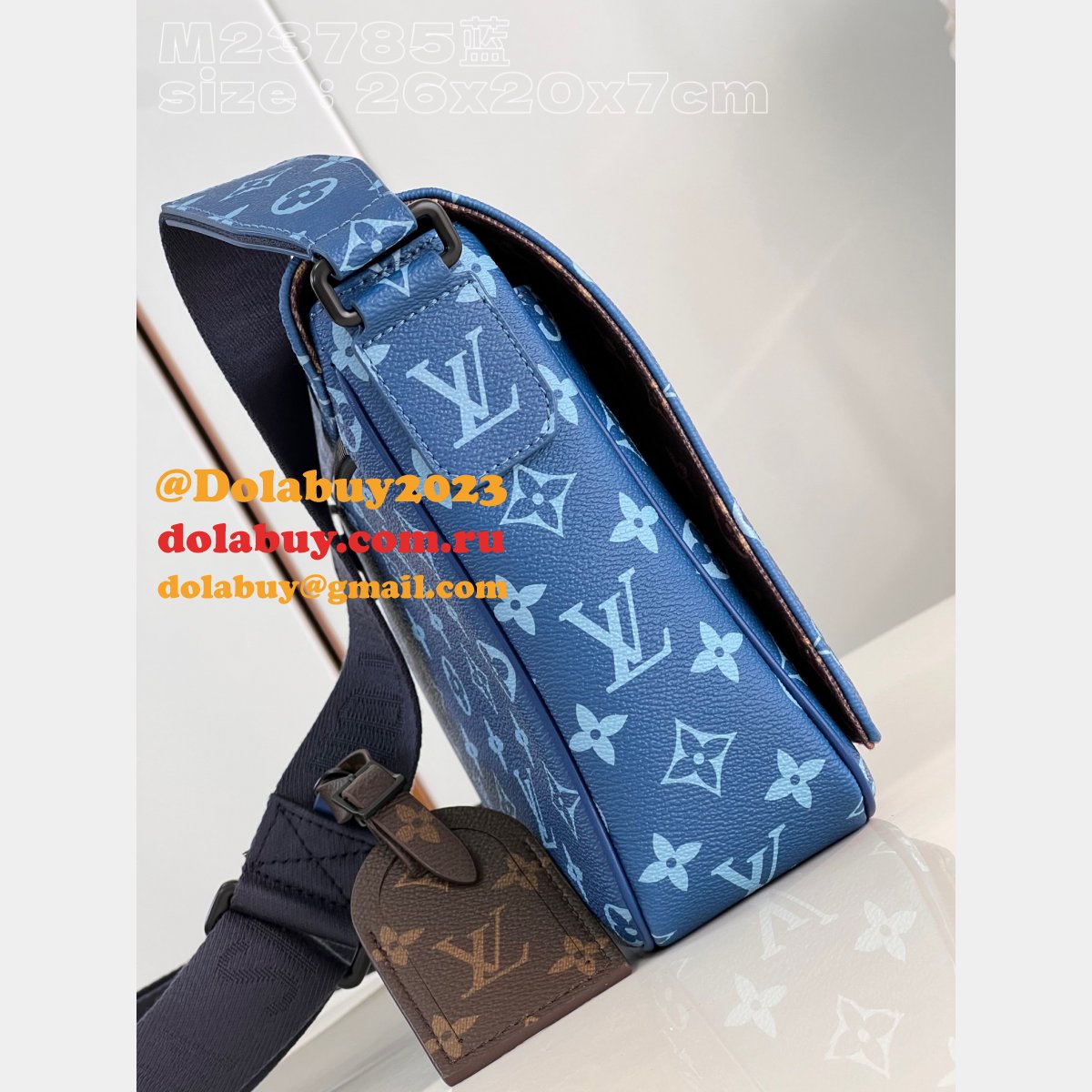 District 1:1 Mirror Monogram M23785 Men Louis Vuitton Replica Bag