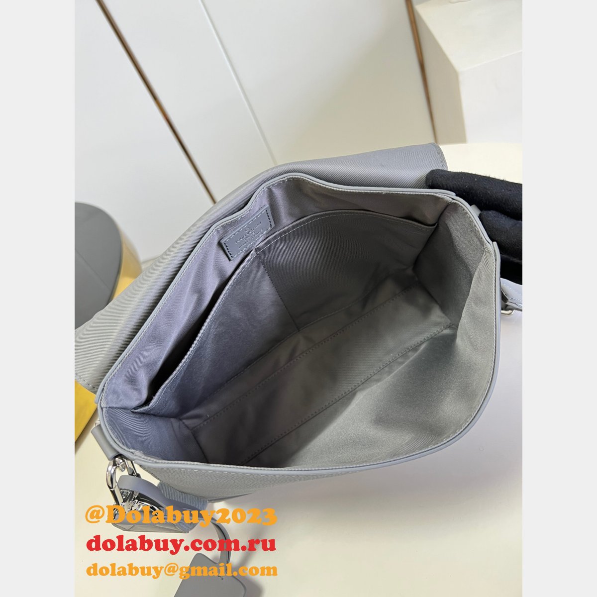 Louis Vuitton Fake Takeoff Messenger LV Aerogram Men M57080 Bag