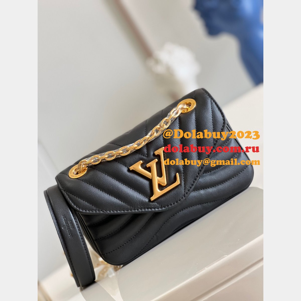 Louis Vuitton Cheap M20687 New Wave Chain UK Bag PM H24