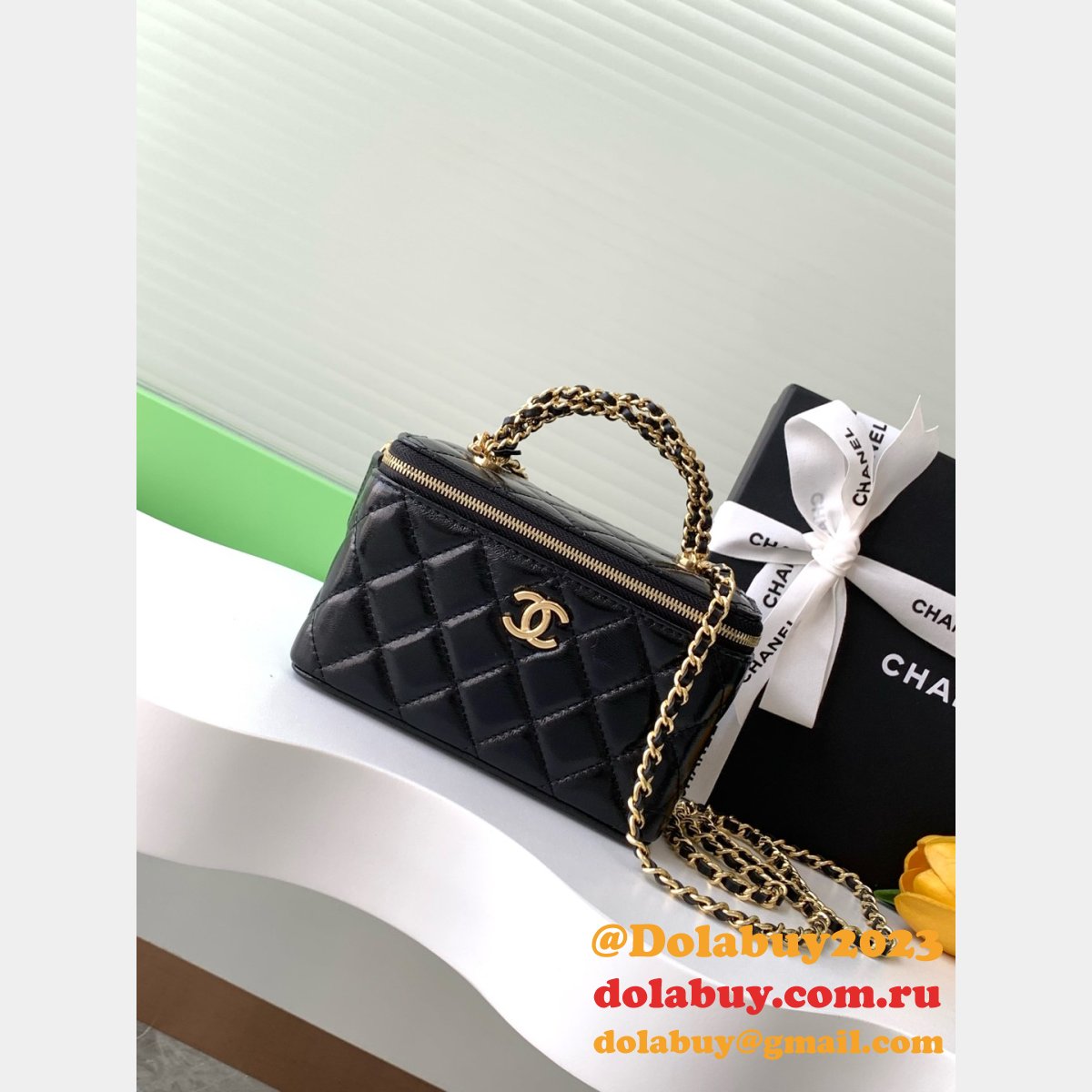 Replica AP4168 Vanity Clutch With Chain Shiny 1:1 Mirror Bag