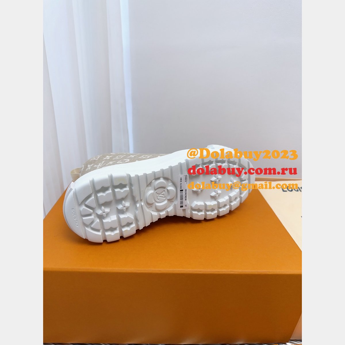 Replica Louis Vuitton Designer Squad Sneaker AAA+ Shoes