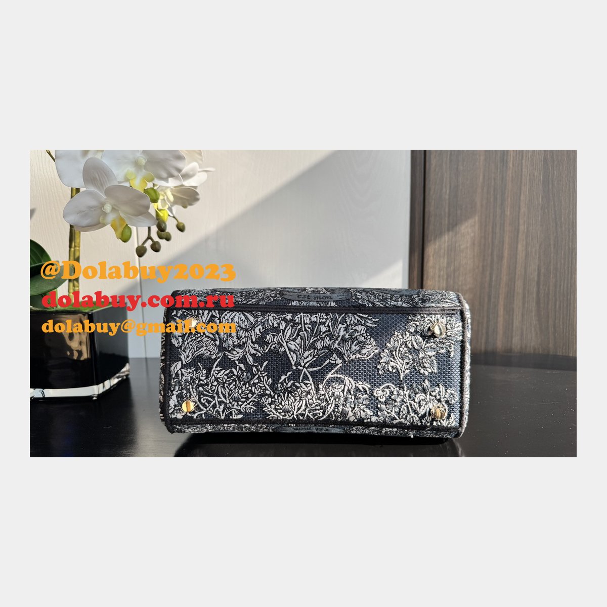 Exquisite Lady Dior 24cm Replica - Unmatched Elegance & Craftsmanship