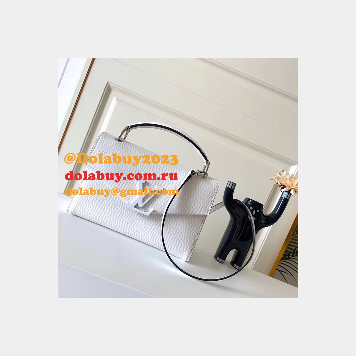 Luxury Louis Vuitton Pochette Grenelle Epi M55981 Leather