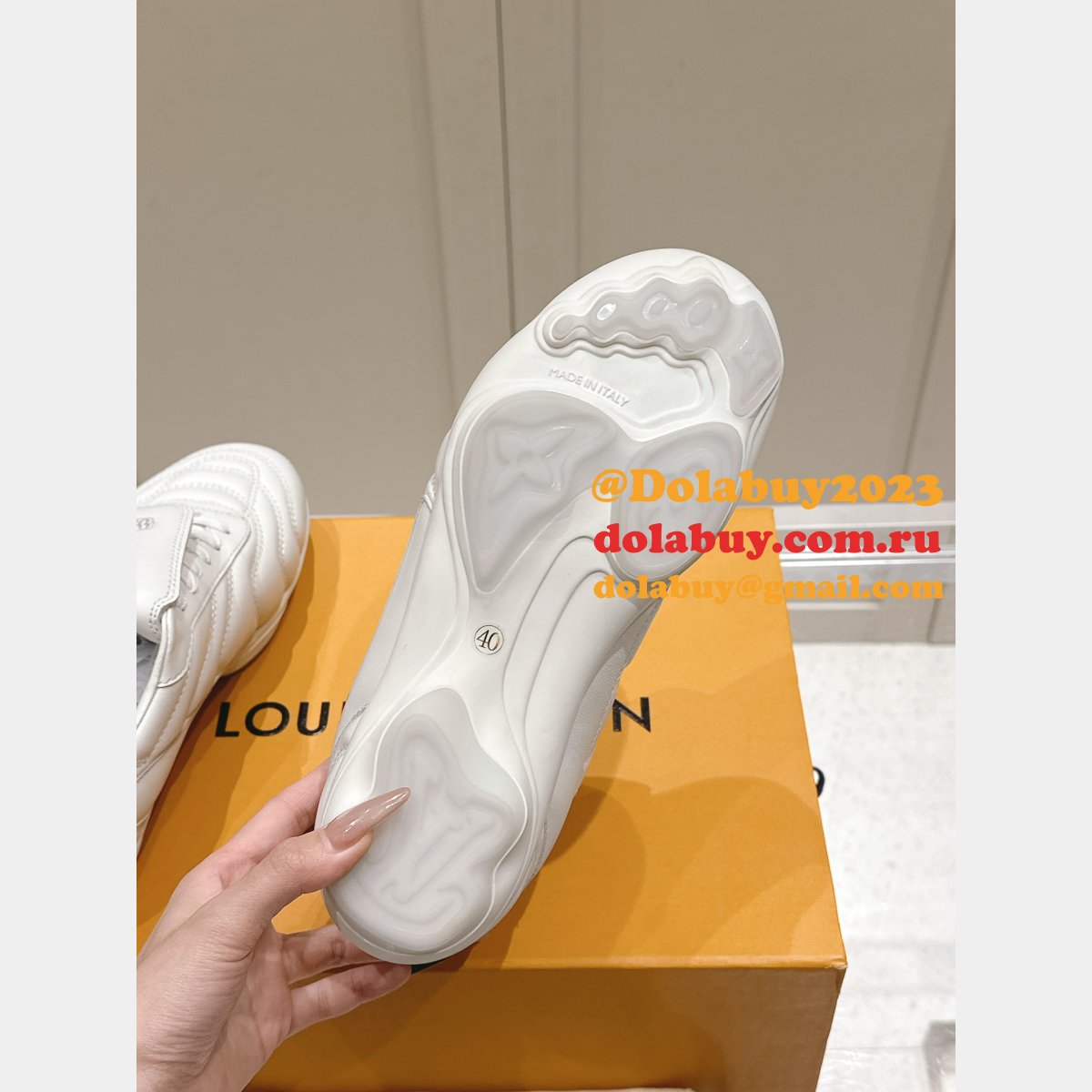 Wholesale 7 Star LV Footprint Soccer Sneaker