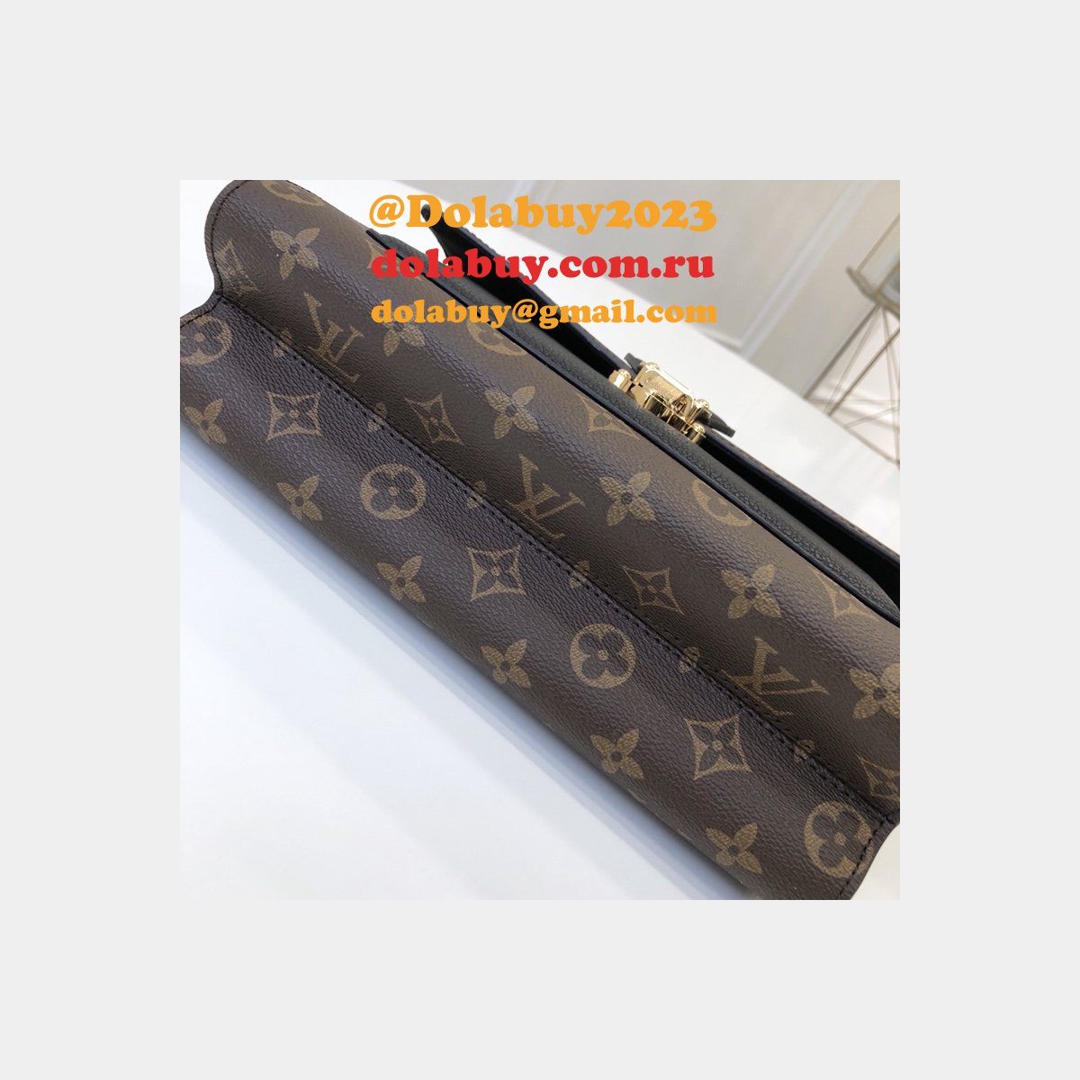 Louis Vuitton Replicas Monogram Canvas M41730 Leather Handbag Victoire