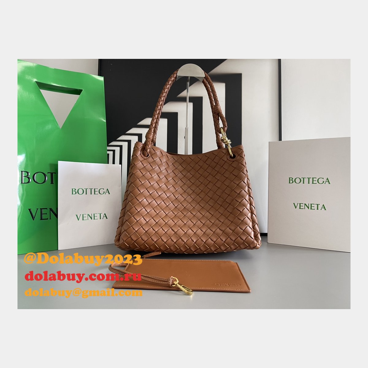 Luxury BV intrecciato 796571 Braided leather shoulder bag