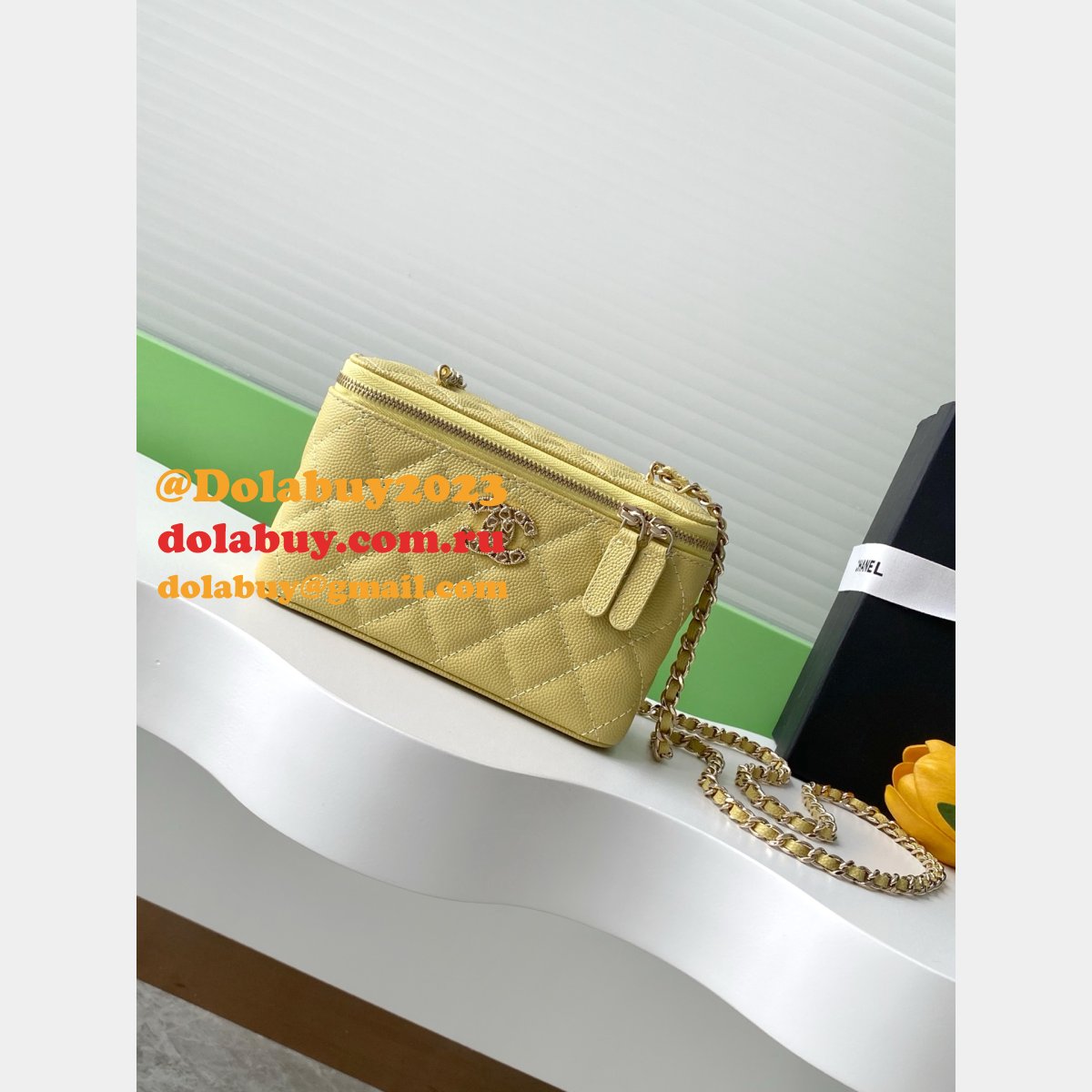 Luxury Long Vanity AP4530 Replica Chain Shiny Bag