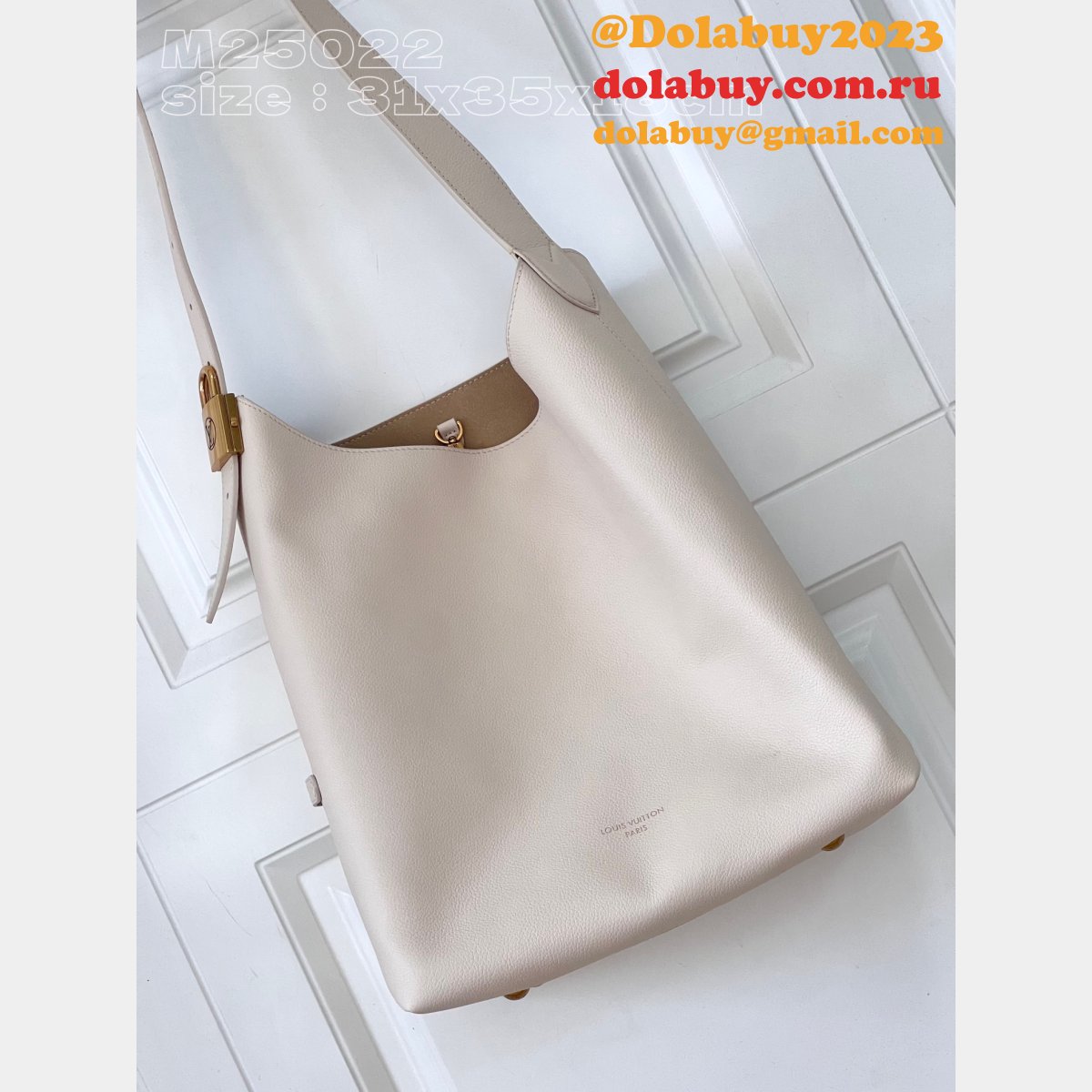 Luxury Louis Vuitton Low Key Hobo MM M24856 High Replicas Bag