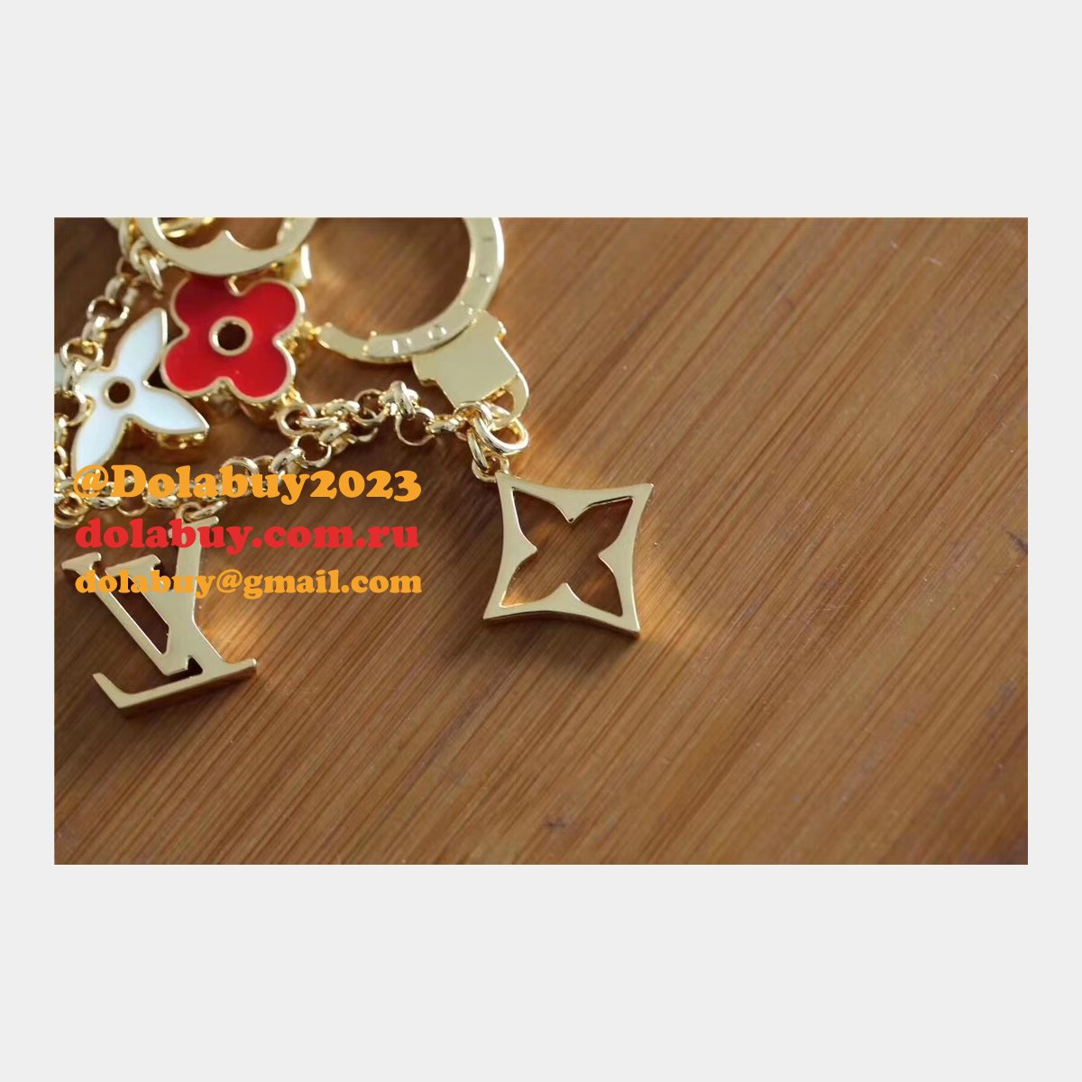 Top Quality Louis Vuitton Fleur de Monogram Bag Charm Chain M65111 Gold