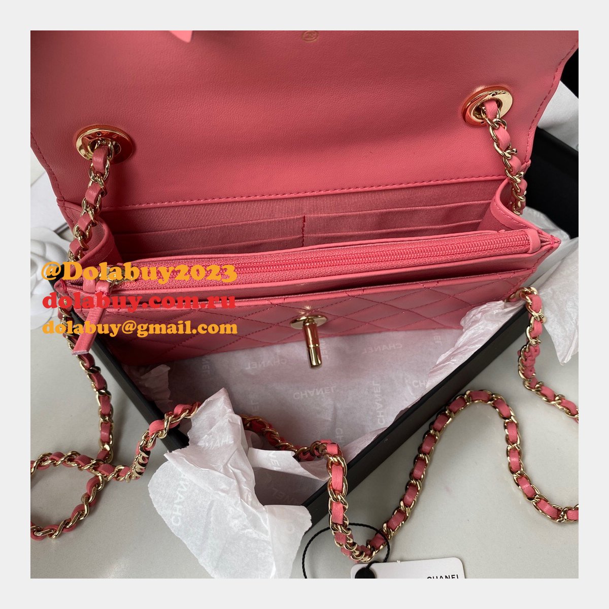 Good Replica Woc A80982 Wallet on Chain Lambskin & Gold-Tone Metal