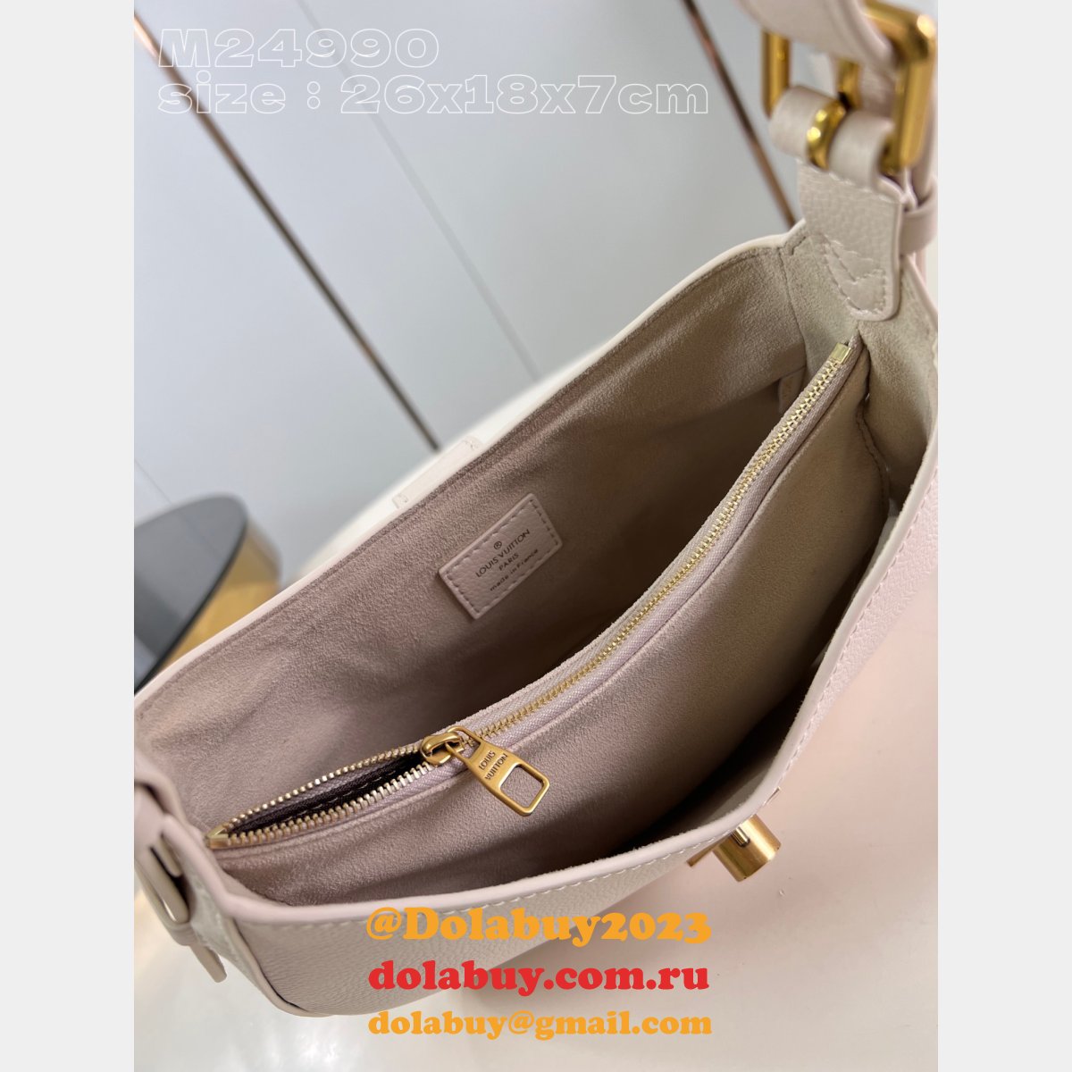 Designer Louis Vuitton M24990 Low Key Shoulder Top Quality Fake Bag