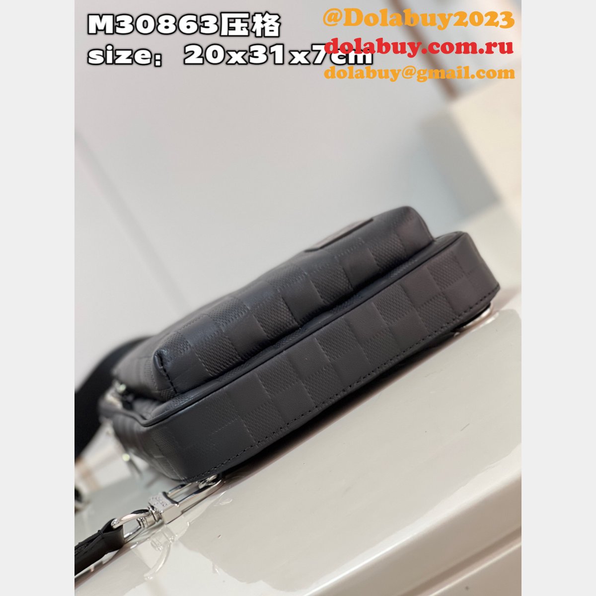 Find Louis Vuitton Replicas Avenue Slingbag Taiga M30863 Bags