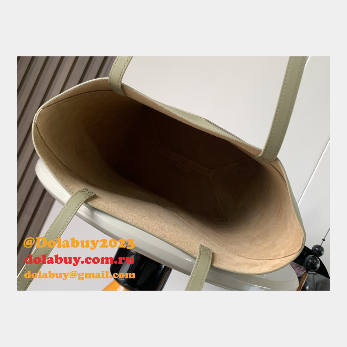 Wholesale Medium Puzzle Fold Tote In Shiny Calfskin 31CM