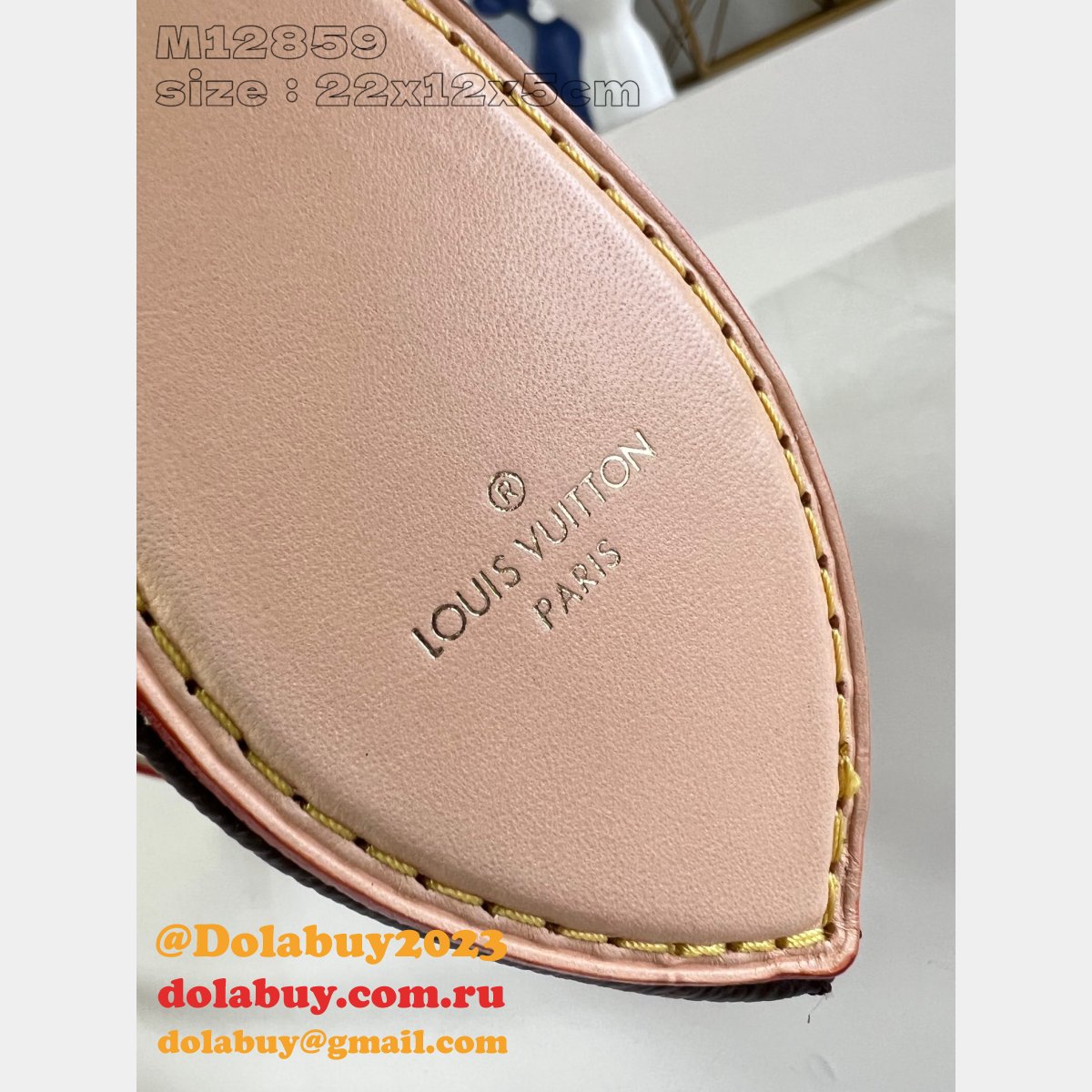 Perfect Replicas Pochette Tirette Goods M12859 Louis Vuitton Bag