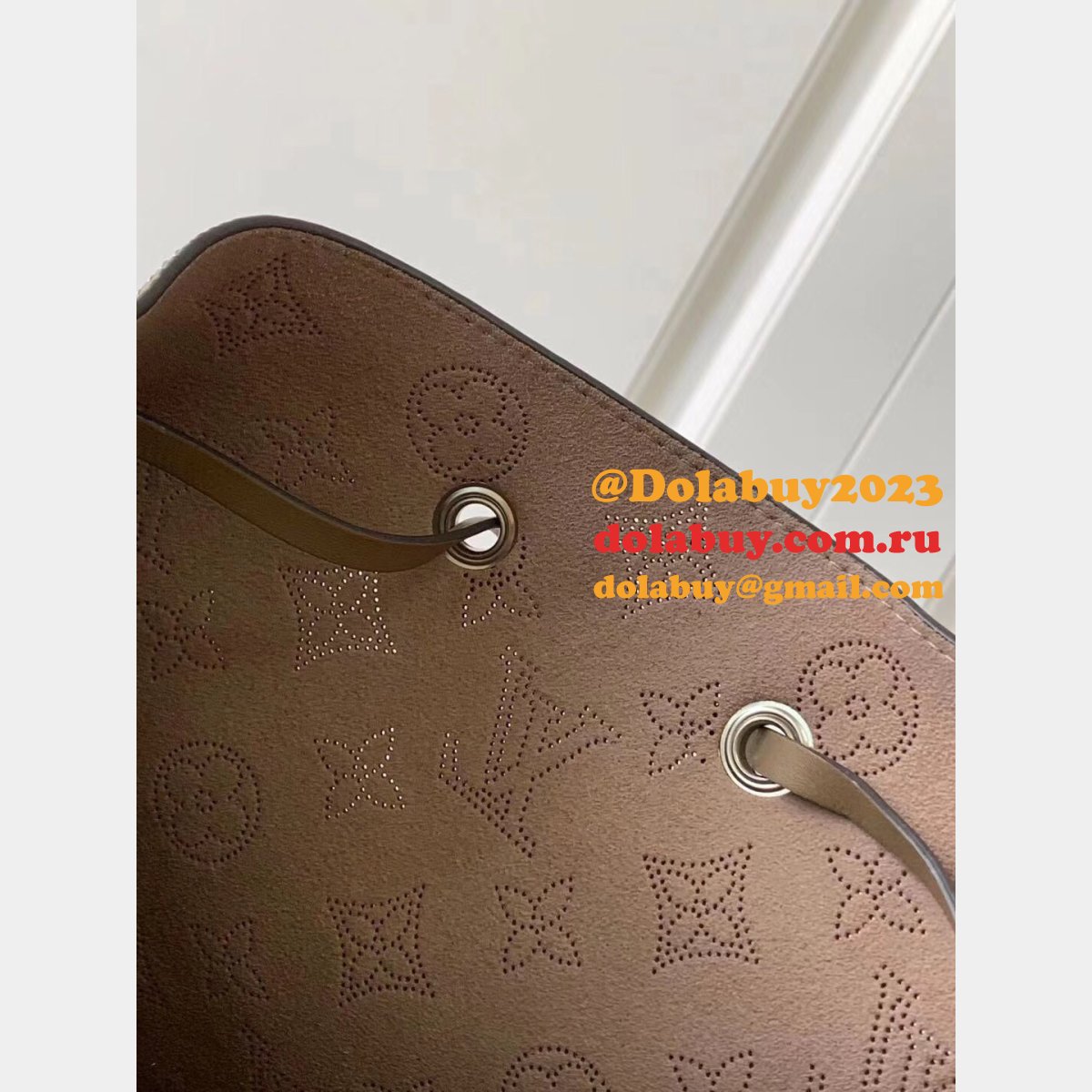 Fake M55800 Louis Vuitton Muria Mahina Leather Bag