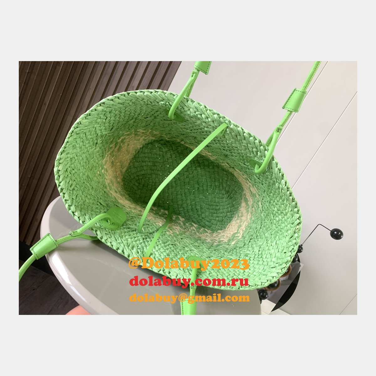 Perfect loewe Anagram Basket bag in iraca palm and calfskin 8008