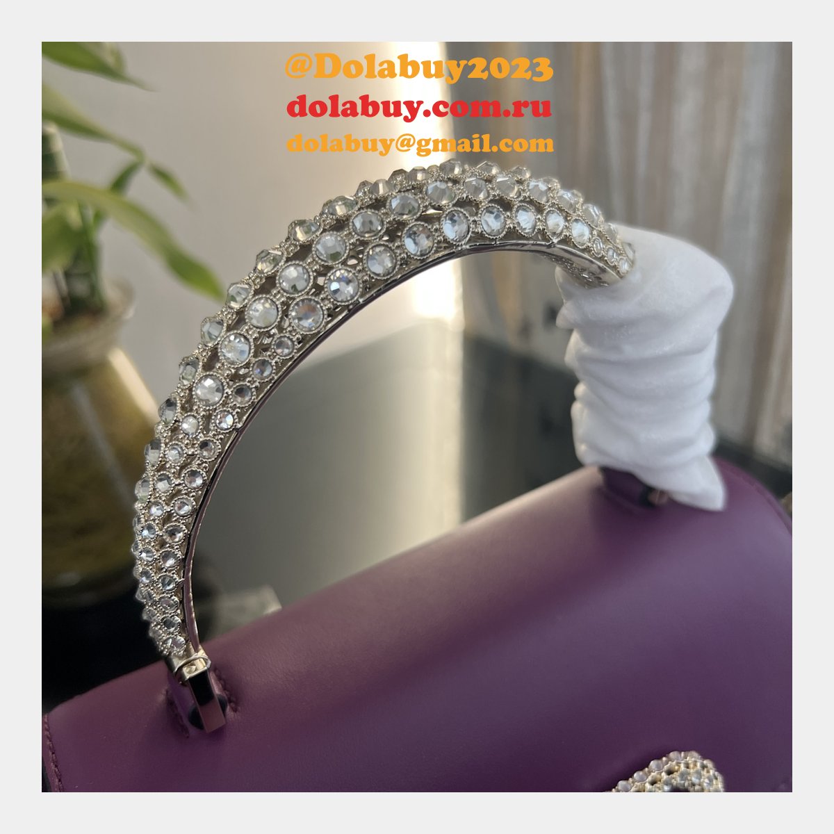 Top Quality Valentino VSLING Small Calf Handbag 2082