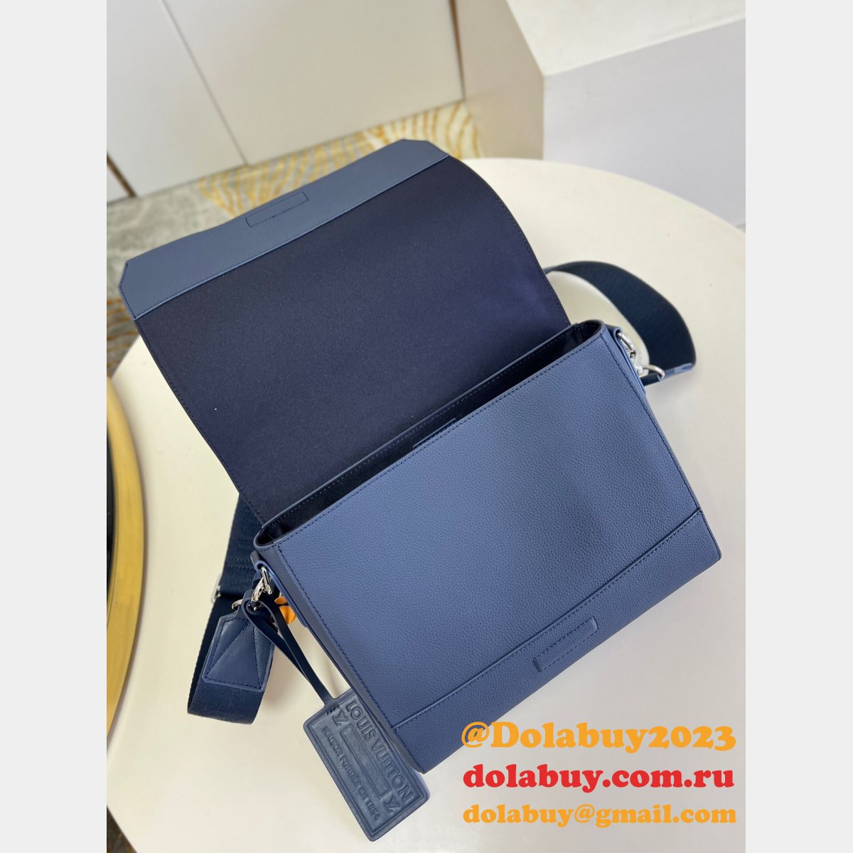 Louis Vuitton Fake Takeoff Messenger LV Aerogram Men M57080 Bag