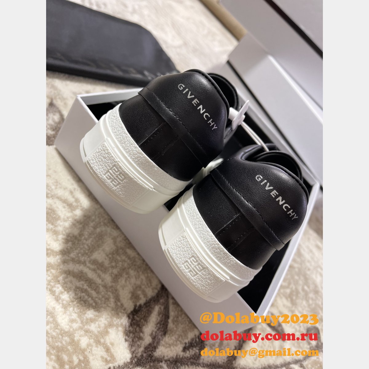 Embossed White Shoes Givenchy Fashion AAA+ Women/Men Replica