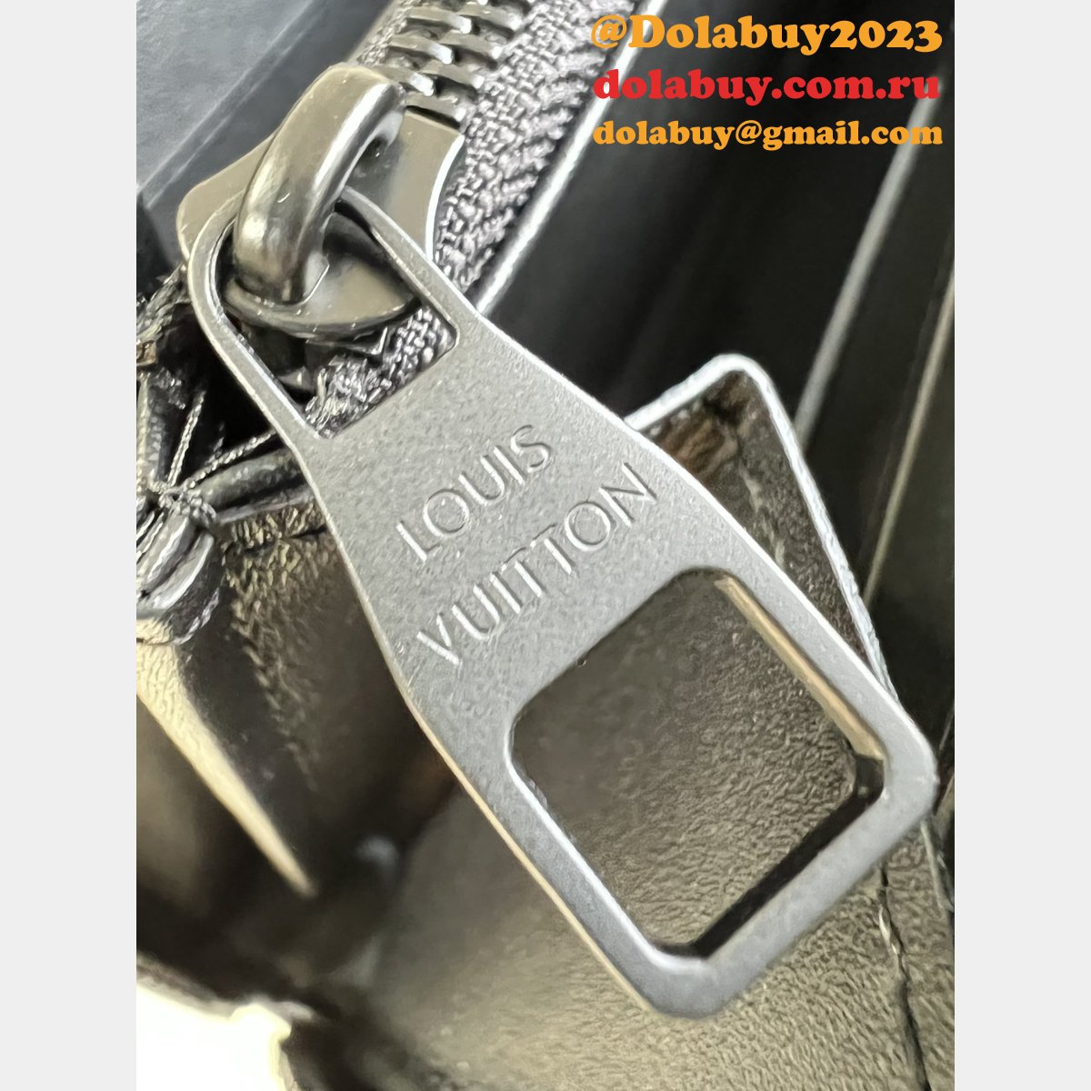 M11721/M31071 Zippy Wallet Horizontal Taiga Taurillon LV Wholesale Replica