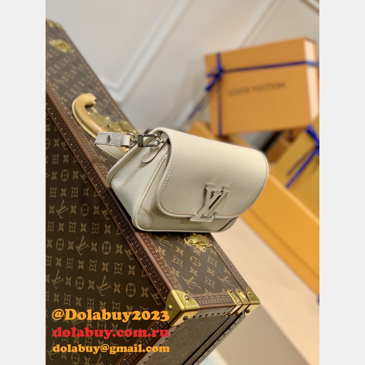 Buci Epi Leather Designer M59457 Louis Vuittons Replica Bag