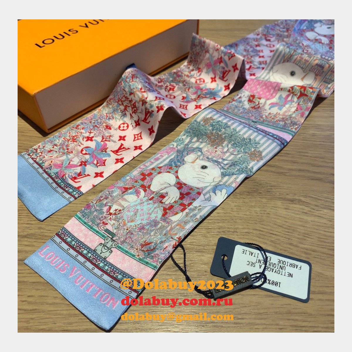Louis Vuitton Silk Scarves & Wraps M76100 and M76101