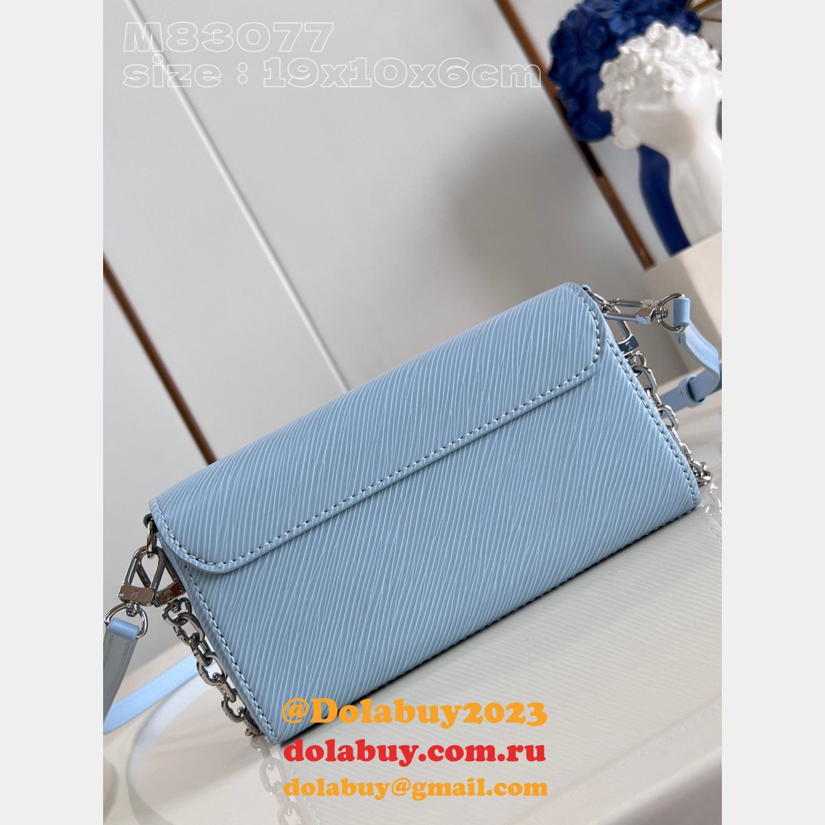 High Quality Twist West Pochette Epi M83077 Inspired Louis Vuitton Bag