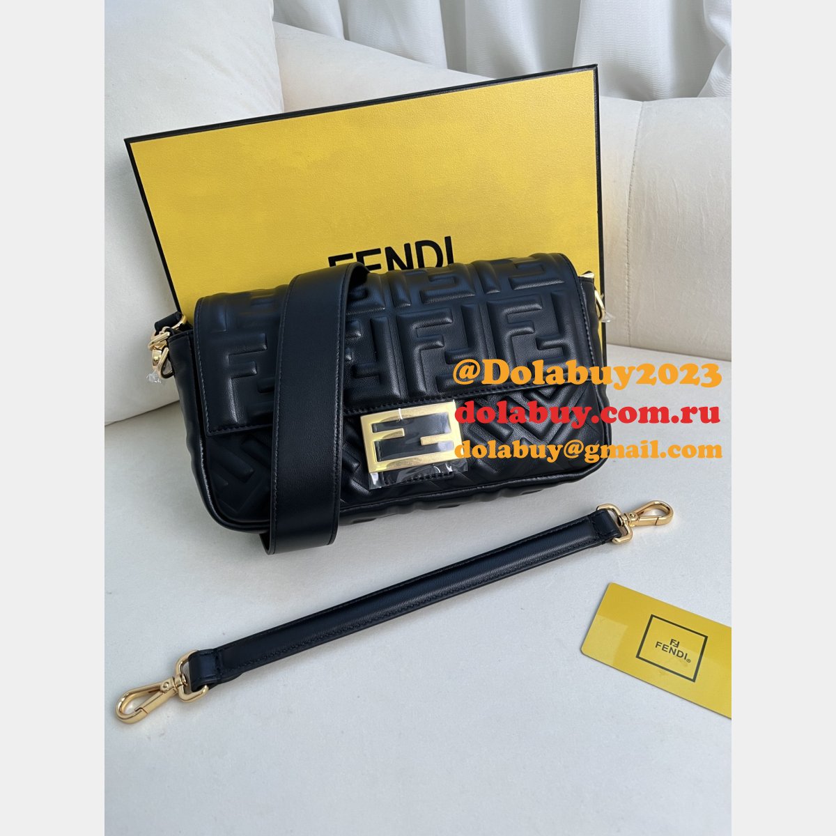 7 Star fendi Iconic Baguette Medium bag 211