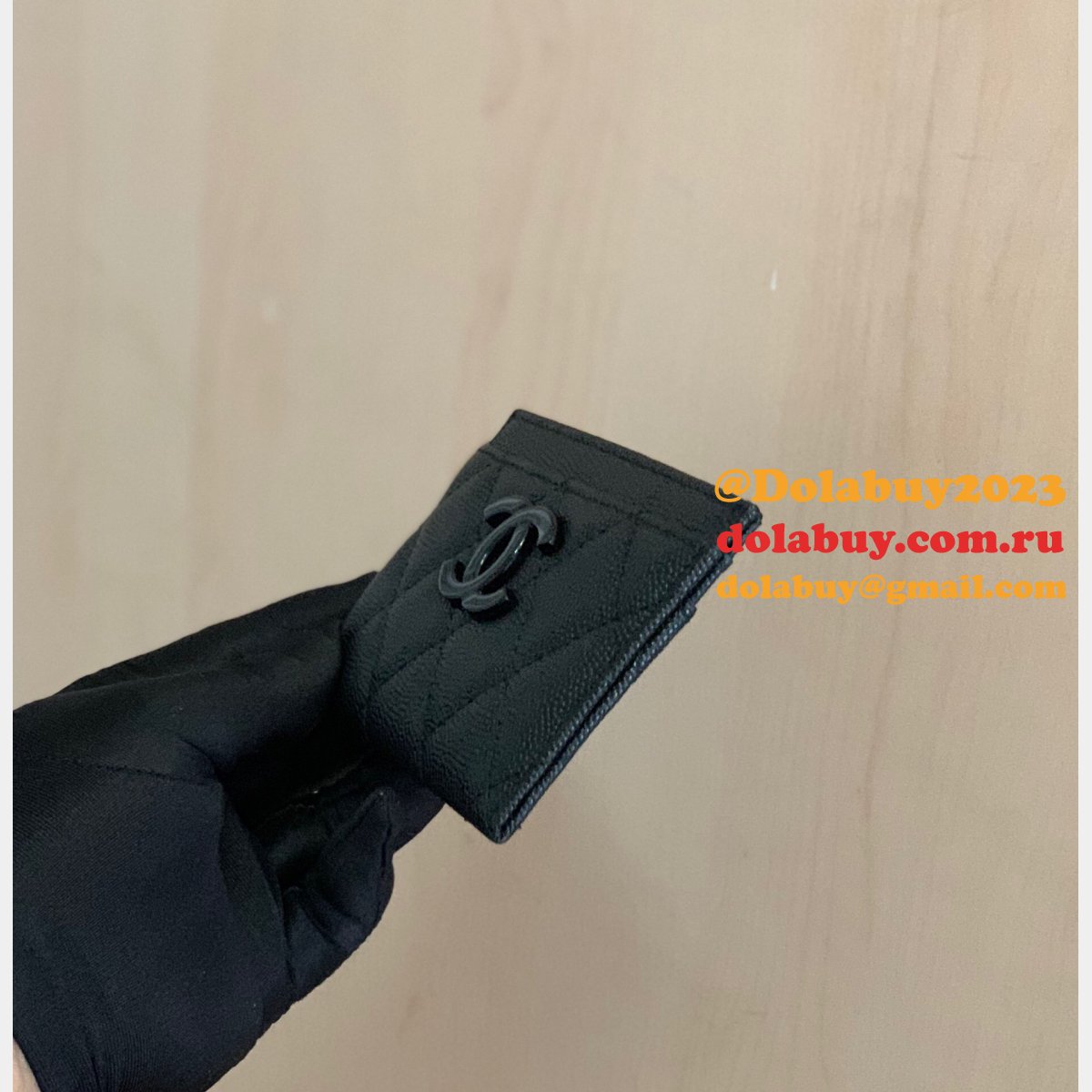 Replicas AP1967 Black/White Card Holder Grained Calfskin Fake Bags