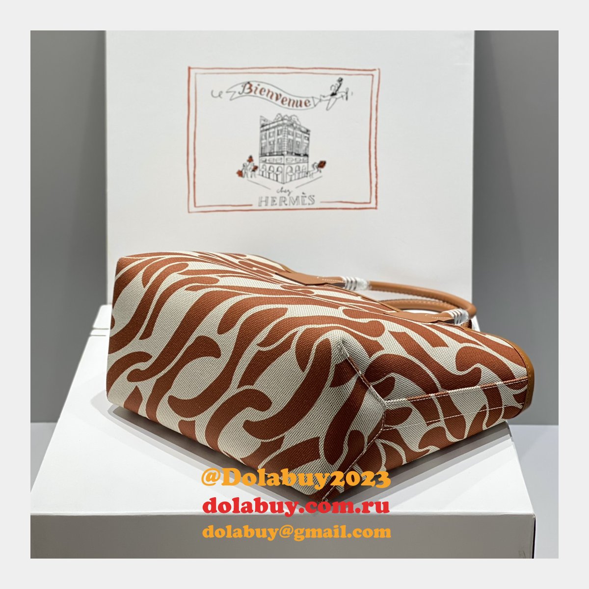 High Quality Inspired Hermes 28 Steeple Tote Perfect