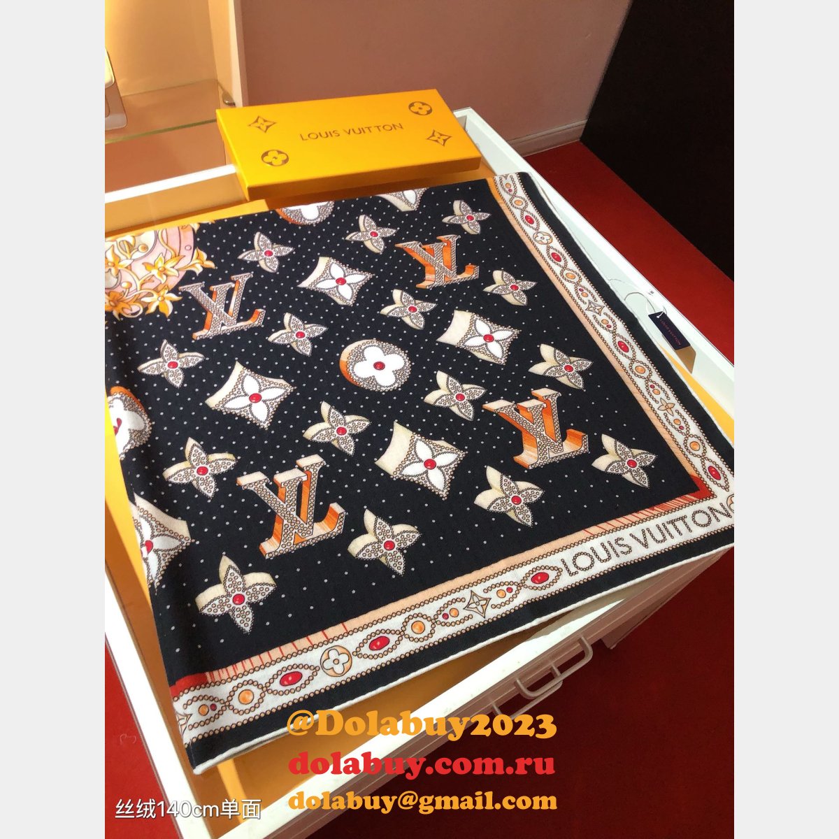 Wholesale Designer Louis Vuittons Cashmere Scarf