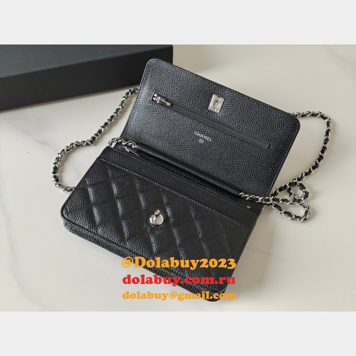 Fashion AP4241 Chain Wallet Knockoff Black Bag