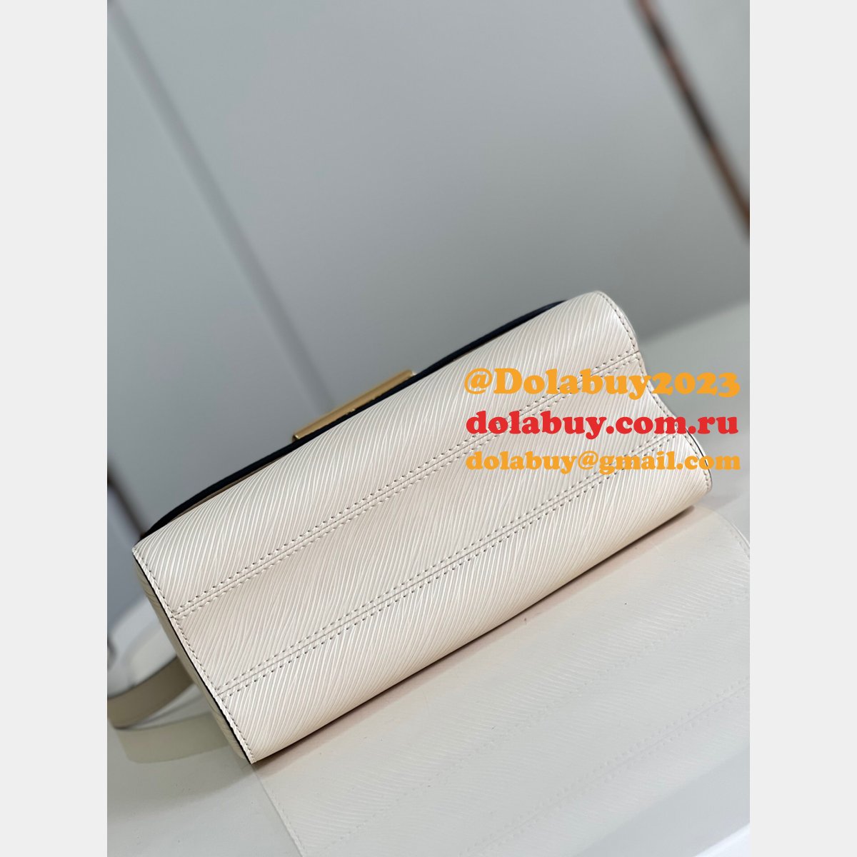 Cheap Louis Vuitton Twist PM Shoulder M50332 Bag From China UK