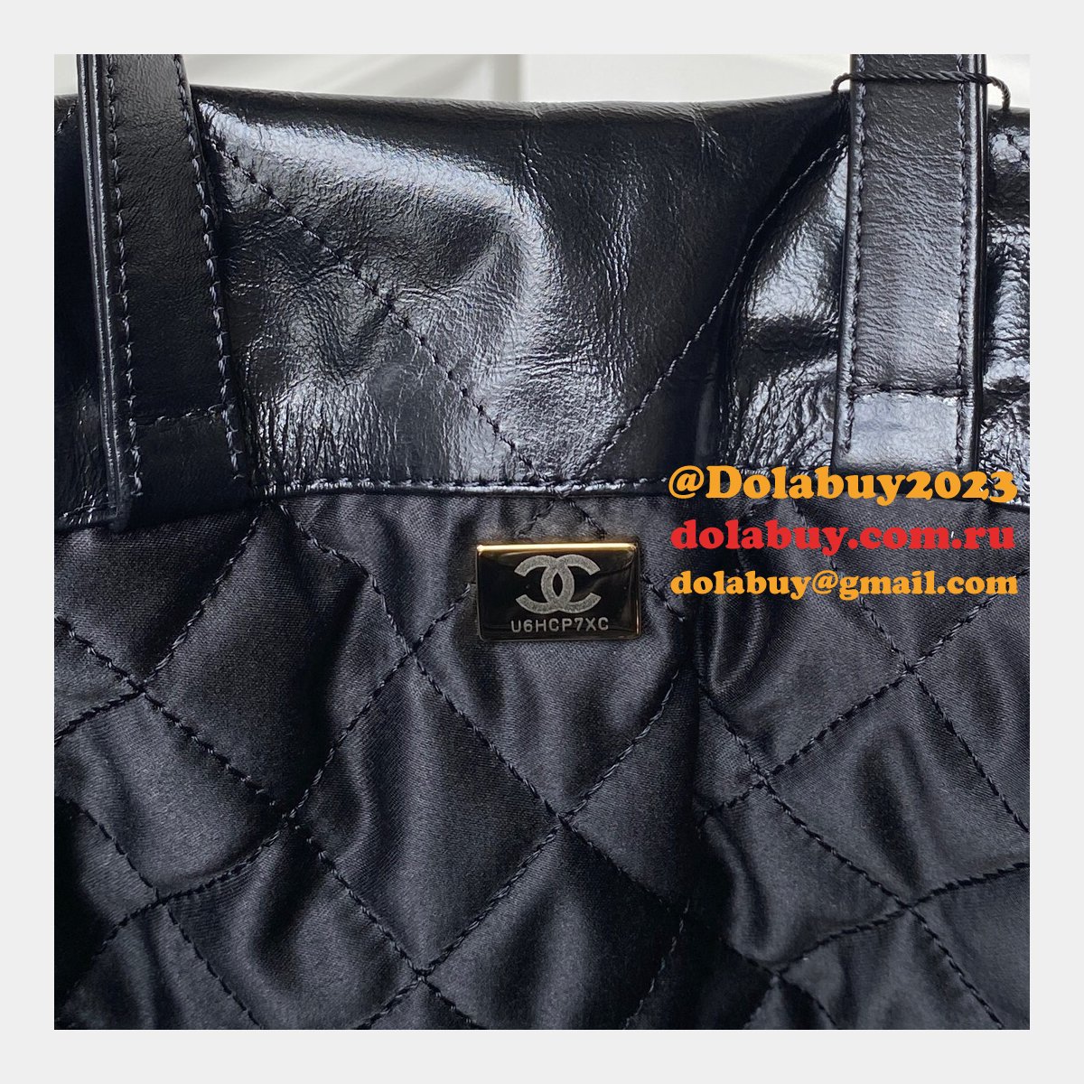 Designer 22 Replica Backpack Shiny Calfskin AS3313 Gold-Tone Metal