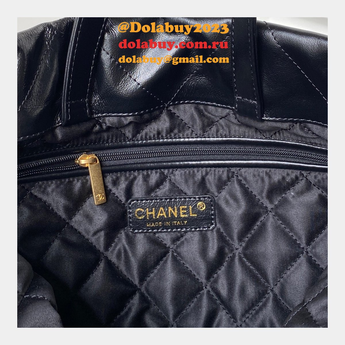 Designer 22 Replica Backpack Shiny Calfskin AS3313 Gold-Tone Metal