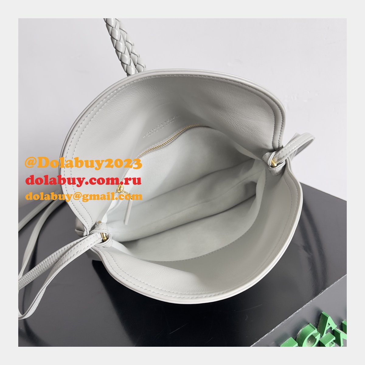 Best BOTTEGA VENETA Medium Liberta Replica Bag