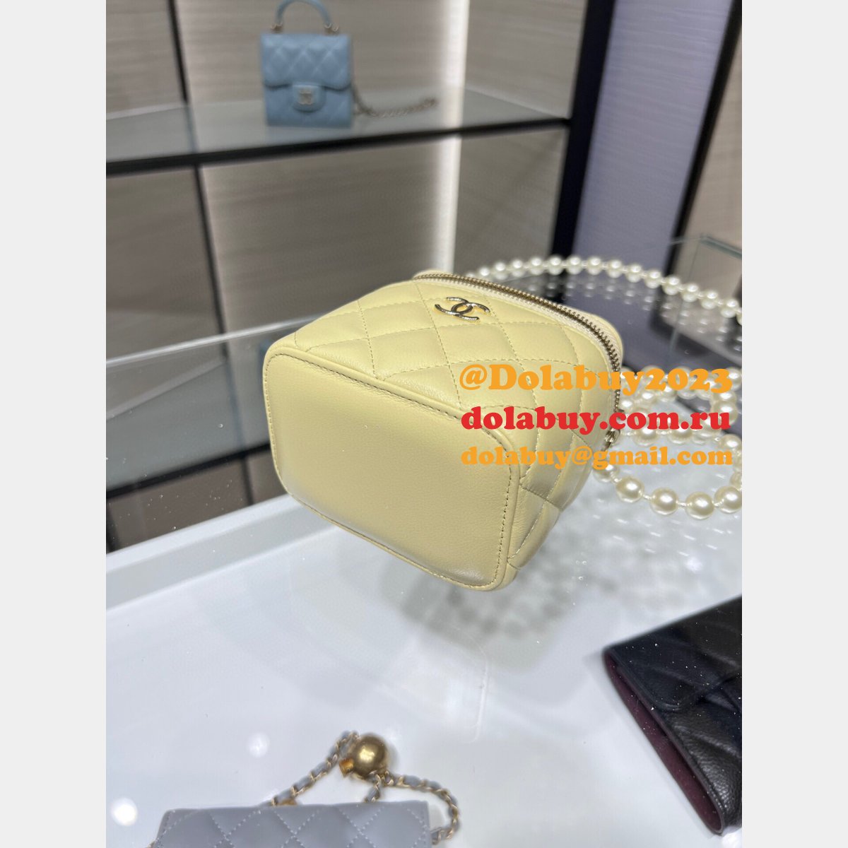 Luxury CC 22P pearl chain lipstick bag AP2581Y