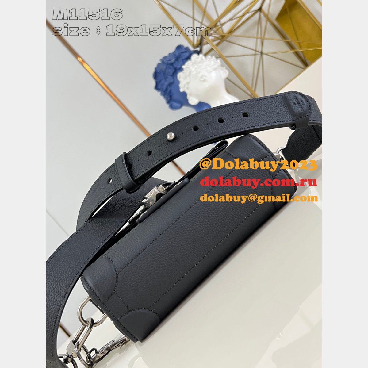 Fashion AAA+ M11516 Soul Trunk Men Louis Vuitton Black Bag