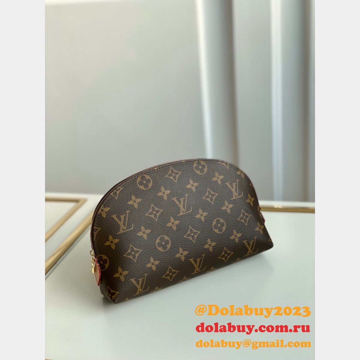 Fashion Louis Vuitton Replica Cosmetic Pouch M47515 Monograms
