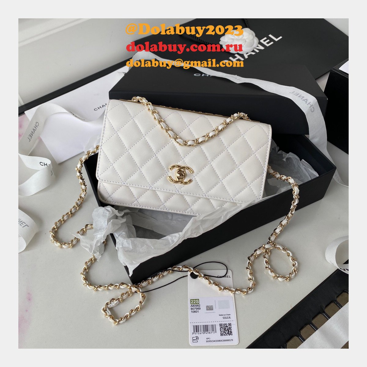 Good Replica Woc A80982 Wallet on Chain Lambskin & Gold-Tone Metal