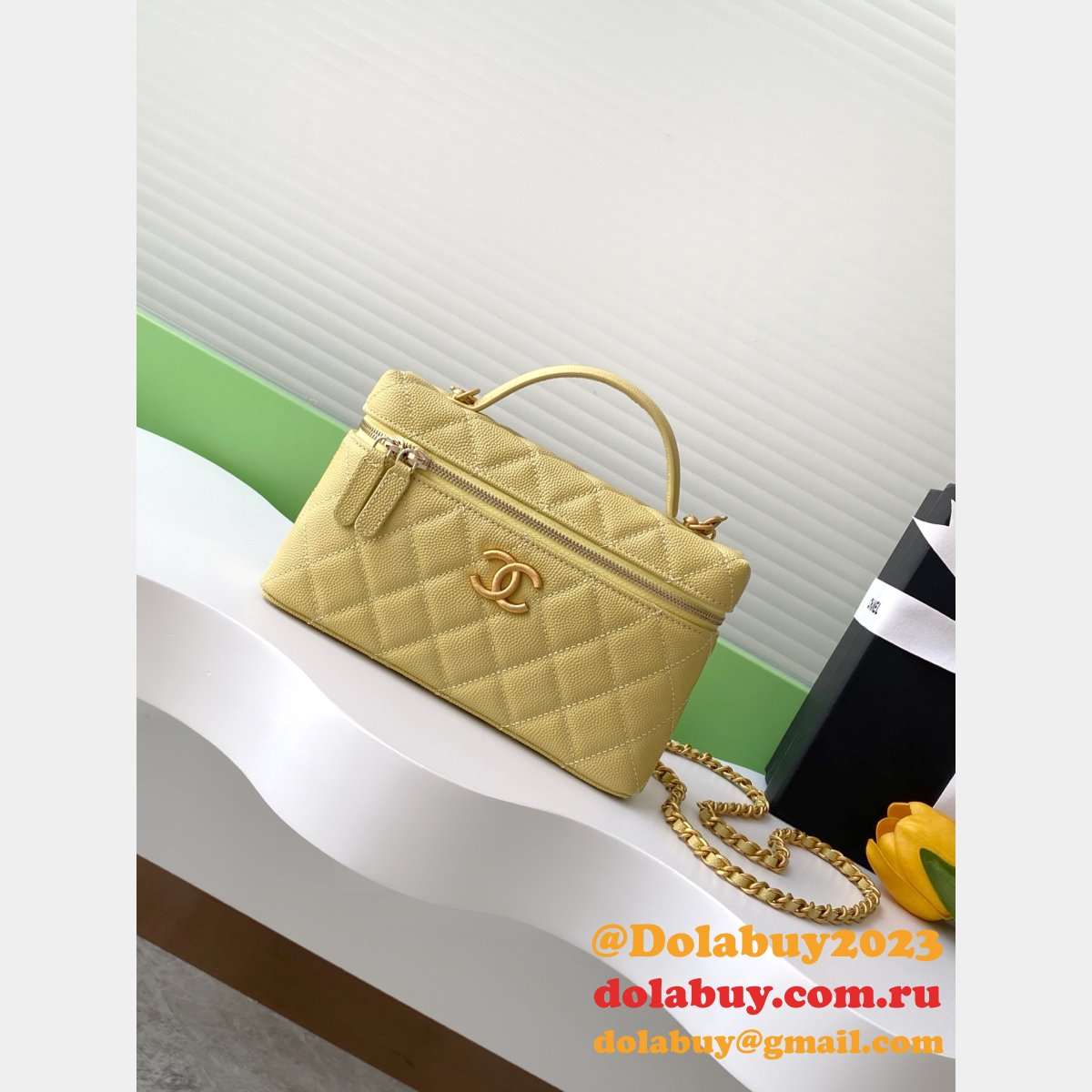 Replica AP4483 Classic Clutch With Chain Knockoff Bag