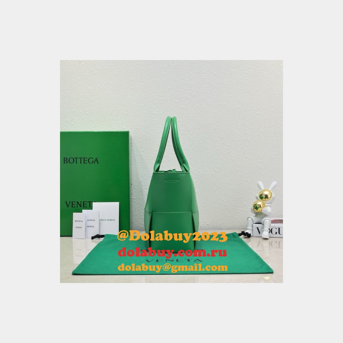 Luxury BOTTEGA VENETA Medium Arco Tote Bag 36CM