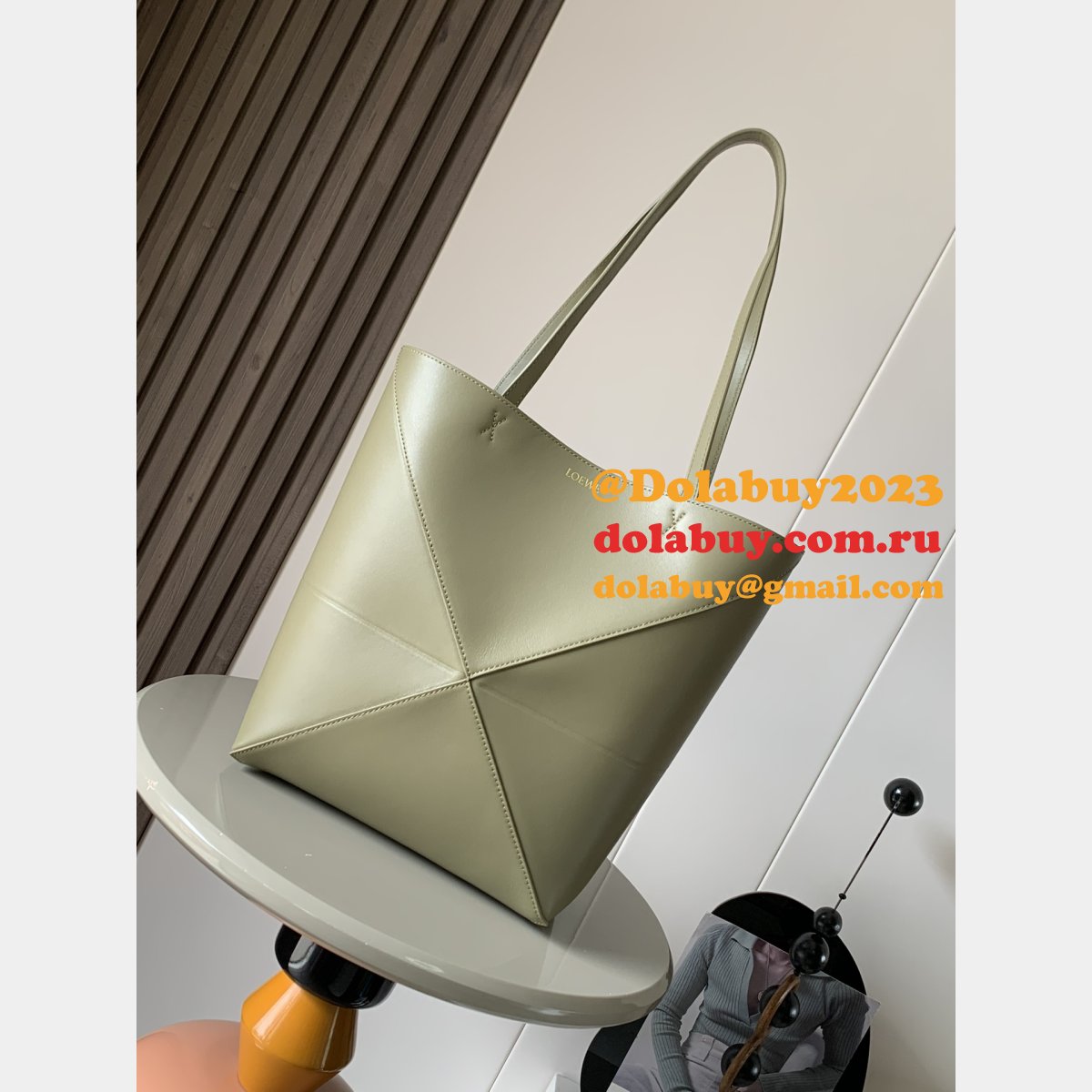 Wholesale Medium Puzzle Fold Tote In Shiny Calfskin 31CM