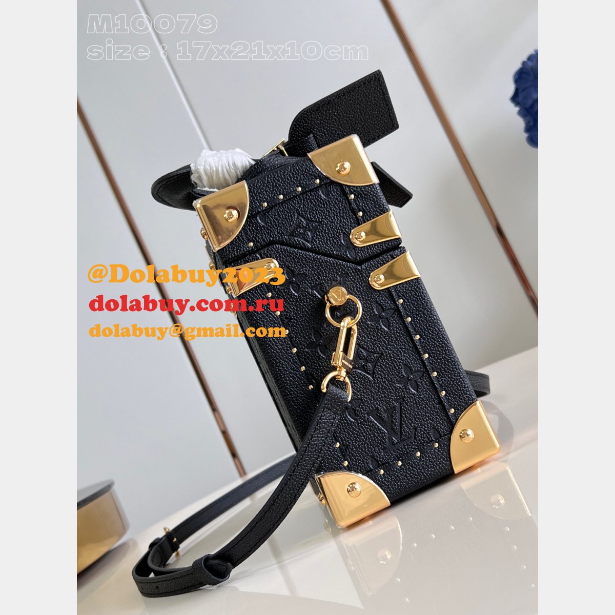 Perfect Louis Vuitton M11131 Camera Box Art of Living Replcia Bag