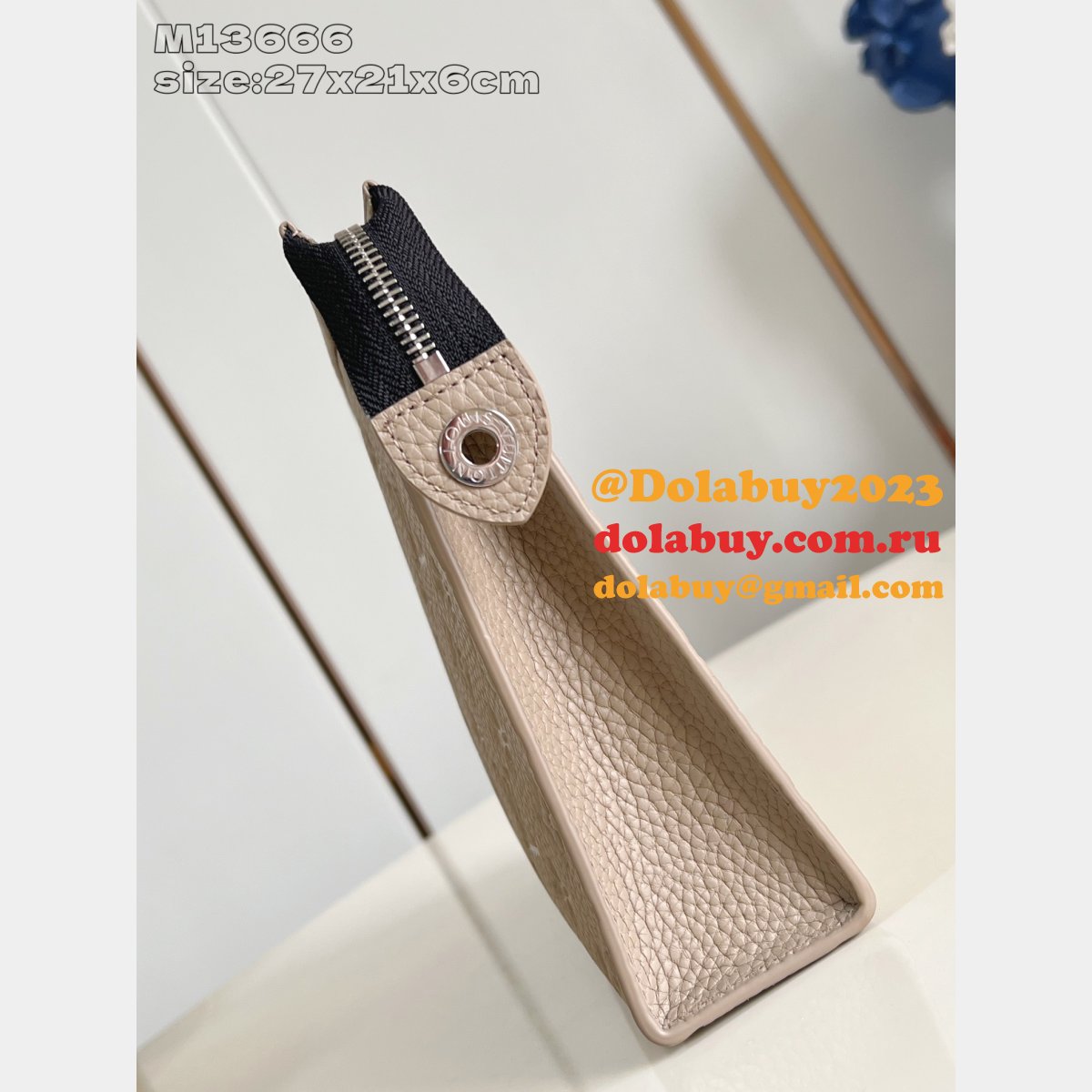 Louis Vuitton Pochette Voyage M13666 Duplicate Taïga Bag